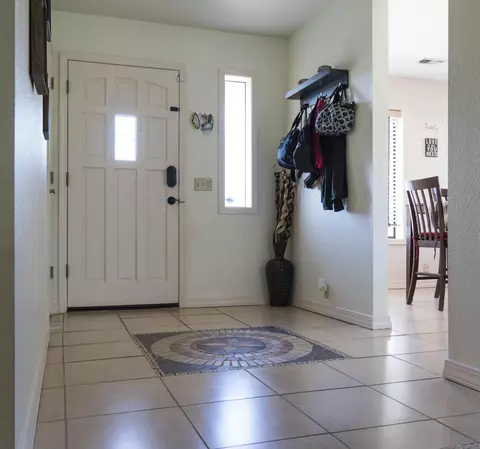 3867 Rushmore Dr, Redding, CA 96001 photo 4