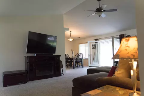 3867 Rushmore Dr, Redding, CA 96001 photo 8