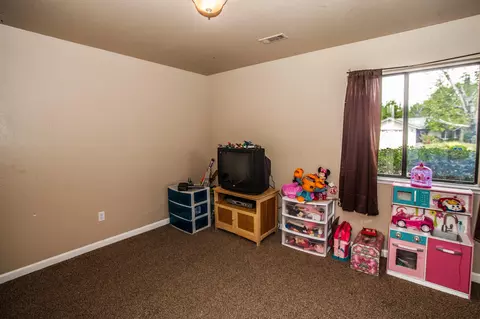 945 Spaniel Dr, Redding, CA 96003 photo 6