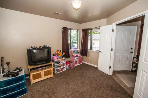 945 Spaniel Dr, Redding, CA 96003 photo 7