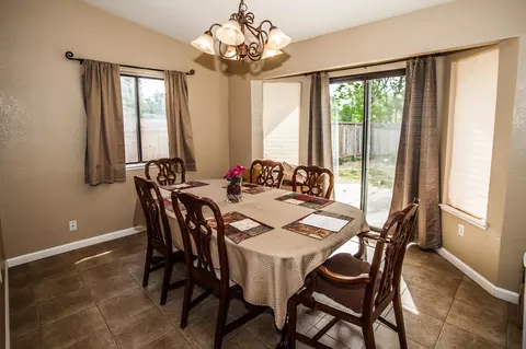 945 Spaniel Dr, Redding, CA 96003 photo 8
