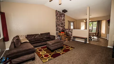 945 Spaniel Dr, Redding, CA 96003 photo 3