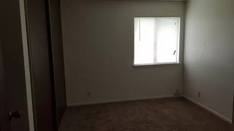 11701 Milton Park Ln, Redding, CA 96003 photo 9
