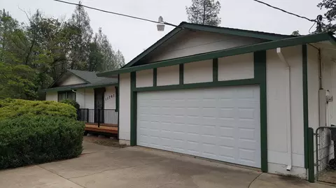 11701 Milton Park Ln, Redding, CA 96003 photo 1