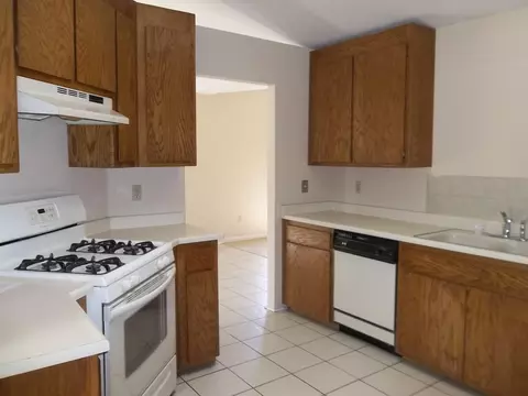 1280 Nighthawk Ln, Redding, CA 96003 photo 3