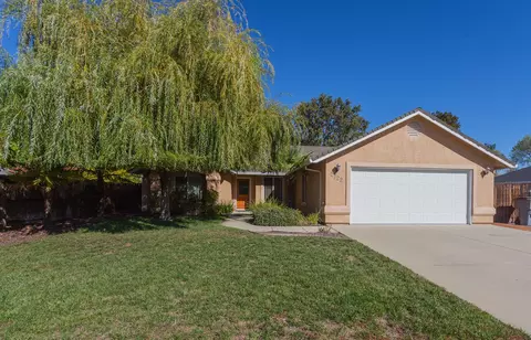 2722 Garnet Ct, Redding, CA 96001 photo 1