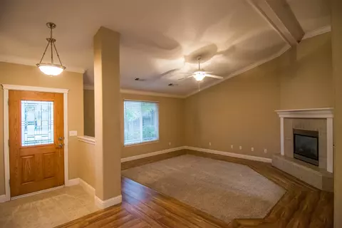 2722 Garnet Ct, Redding, CA 96001 photo 2