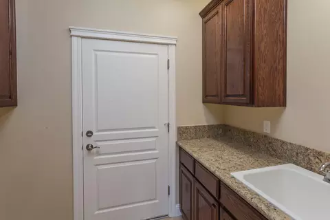 6549 Capitola Pl, Redding, CA 96001 photo 9
