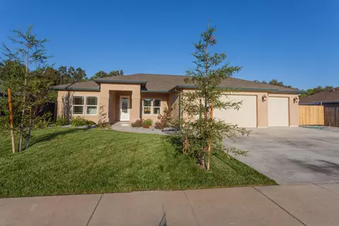 6549 Capitola Pl, Redding, CA 96001 photo 2