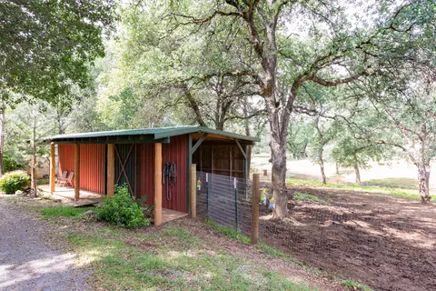 16425 Trail Dr, Redding, CA 96001 photo 26