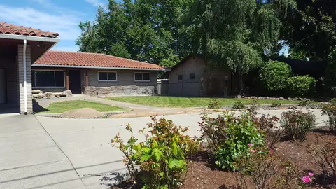 470 Brearcliffe Dr, Red Bluff, CA 96080 photo 13
