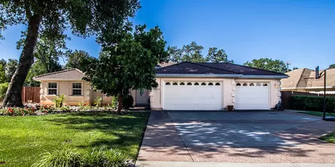 20389 Greenview Dr, Redding, CA 96002 photo 1