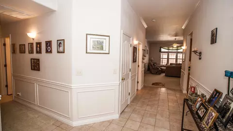 20389 Greenview Dr, Redding, CA 96002 photo 3