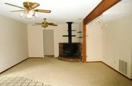 2881 Balaton Ave, Redding, CA 96001 photo 2