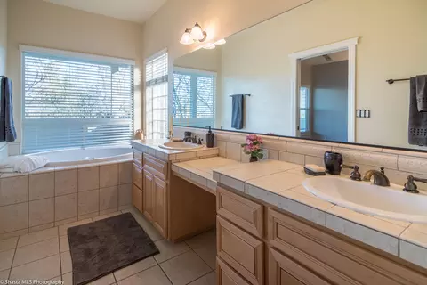 1049 Chardonnay Walk, Redding, CA 96001 photo 15