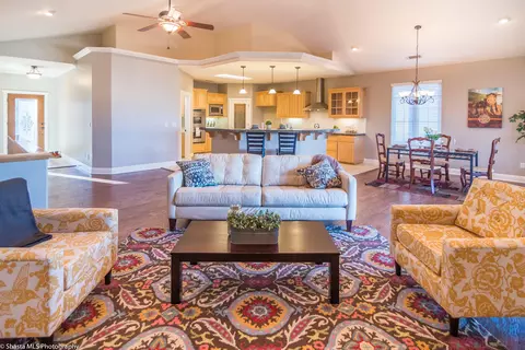 1049 Chardonnay Walk, Redding, CA 96001 photo 6
