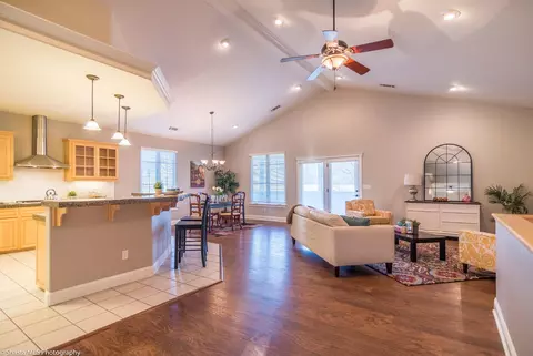 1049 Chardonnay Walk, Redding, CA 96001 photo 7