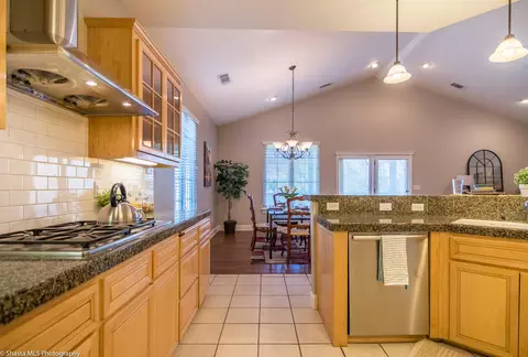 1049 Chardonnay Walk, Redding, CA 96001 photo 10