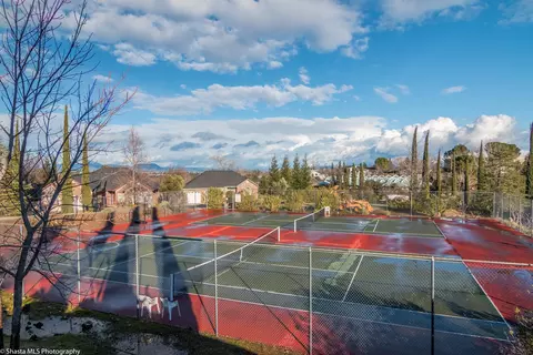 1049 Chardonnay Walk, Redding, CA 96001 photo 2