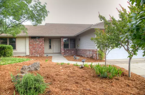 3520 Wasatch Dr, Redding, CA 96001 photo 2