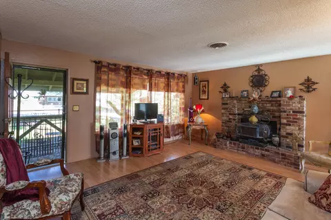 8950 Brentwood Way, Redding, CA 96002 photo 4
