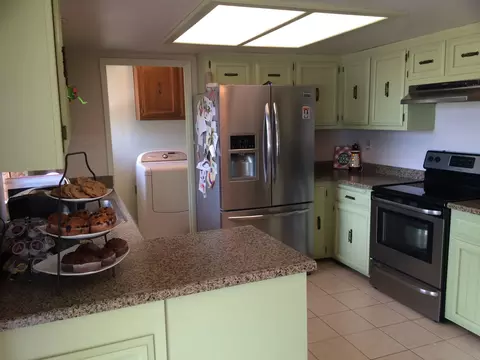 8950 Brentwood Way, Redding, CA 96002 photo 9