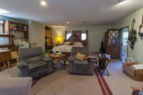8950 Brentwood Way, Redding, CA 96002 photo 13