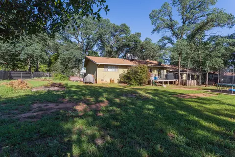 8950 Brentwood Way, Redding, CA 96002 photo 25