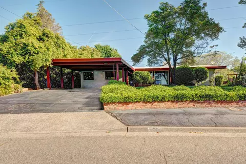 1760 Barbara Rd, Redding, CA 96003 photo 2