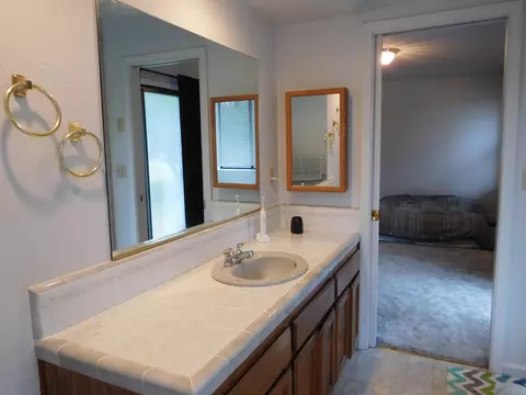 1375 Hope Ln, Redding, CA 96003 photo 13