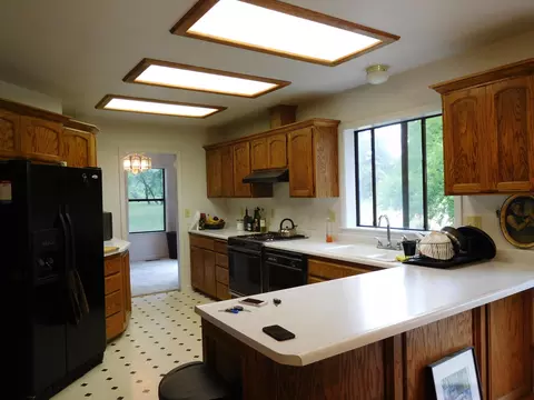 1375 Hope Ln, Redding, CA 96003 photo 7