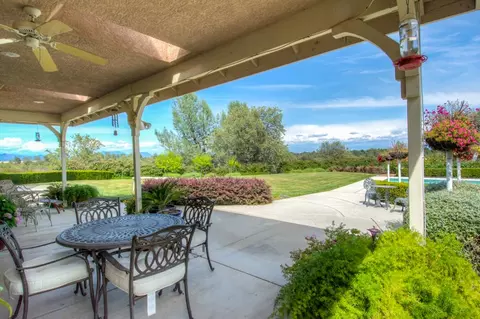 2394 Dream St, Redding, CA 96001 photo 7