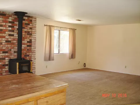 15945 Cloverdale Rd, Anderson, CA 96007 photo 6