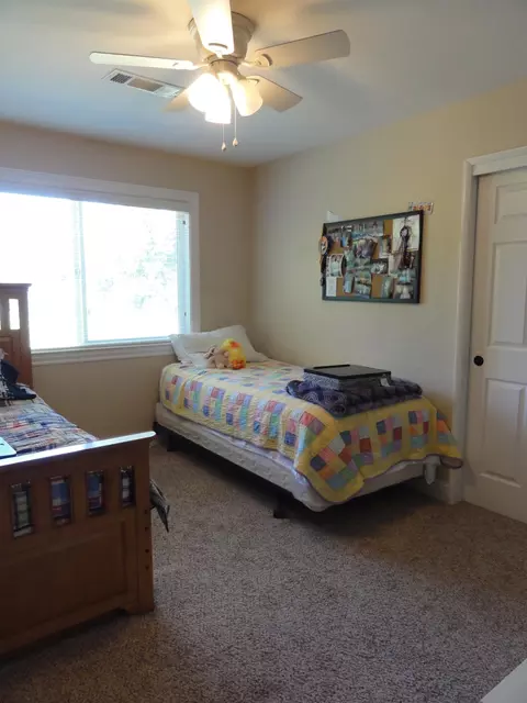 9010 Simmons Rd, Redding, CA 96001 photo 14