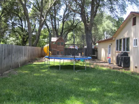 1145 Harpole Rd, Redding, CA 96002 photo 16