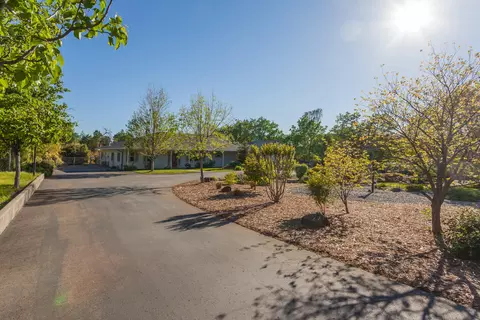 19287 Hollow Ln, Redding, CA 96003 photo 43