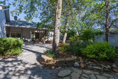 19287 Hollow Ln, Redding, CA 96003 photo 26