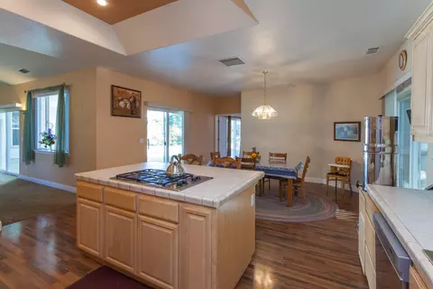 19287 Hollow Ln, Redding, CA 96003 photo 10