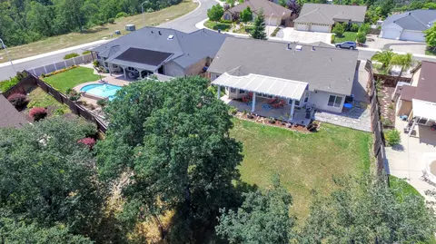 4171 Winter Green Ct, Redding, CA 96001 photo 5