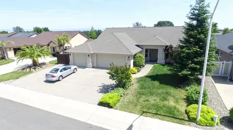 4171 Winter Green Ct, Redding, CA 96001 photo 2