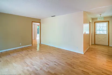 8501 Copper Dr, Redding, CA 96001 photo 5