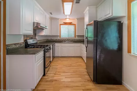 8501 Copper Dr, Redding, CA 96001 photo 10