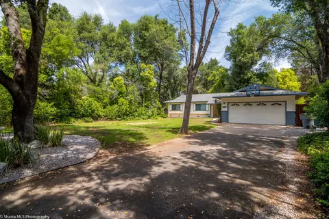 8501 Copper Dr, Redding, CA 96001 photo 1