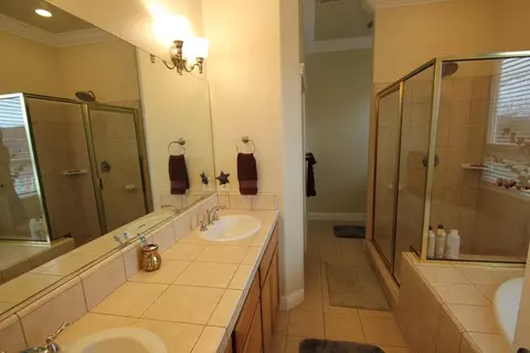 1058 Coggins St, Redding, CA 96003 photo 9
