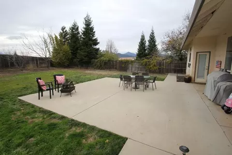 1058 Coggins St, Redding, CA 96003 photo 25