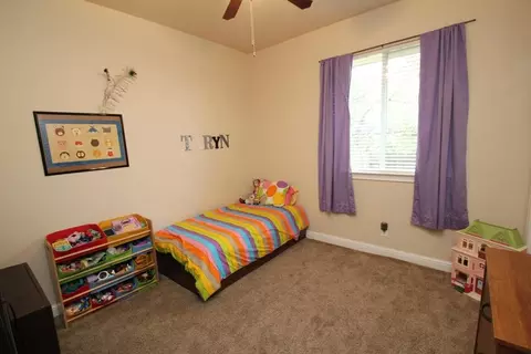 1058 Coggins St, Redding, CA 96003 photo 13