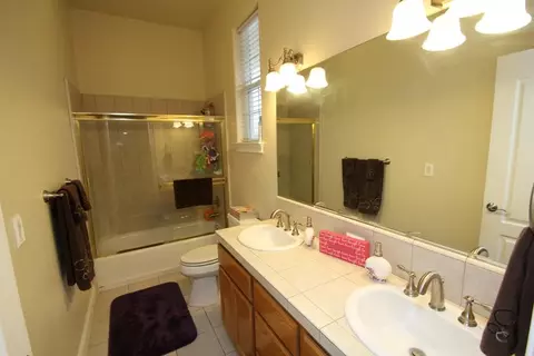 1058 Coggins St, Redding, CA 96003 photo 17