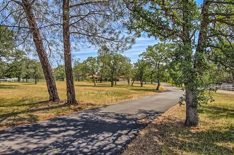9161 Stillwater Rd, Redding, CA 96002 photo 2