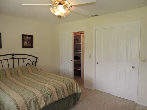 2910 Tropicana Ct, Redding, CA 96003 photo 12