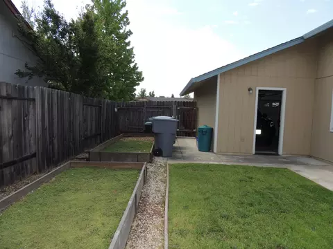 2910 Tropicana Ct, Redding, CA 96003 photo 16
